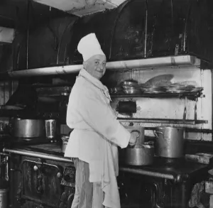 Kitchen Prints: Greek cooking at the White Tower restaurant in London comes from Italian chef, Dionisio
