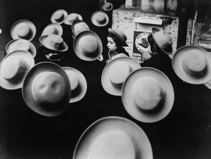 Abstract Prints: Hat Pattern! This abstract pattern of flying saucer-like shapes is made up by a