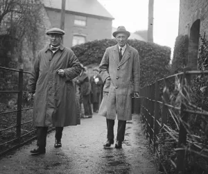 The hay poison case. Mr Matthews ( on right ) Solicitor for Major Armstrong arriving