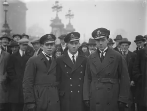 Heroes meet the King Mr J E Snaith ( left ), Mr Parker, and Mr Wainwright ( right