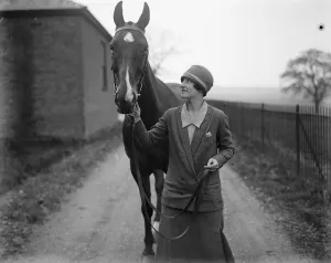 Hertfordshire Hunts new Lady Master buys some of retired Masters horses. Miss