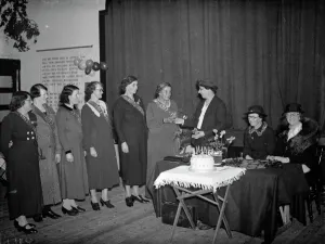Women Prints: Hextable Womens Institute presentations. 1938