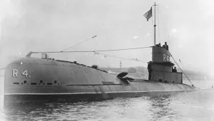 HMS R 4, The Slug 4 November 1926