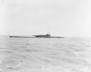 Boat Prints: HMS Submarine No 3 Side view at sea 30 March 1920