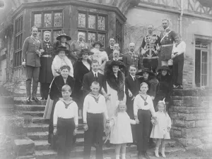 German Prints: Hohenzollern still quite at home in Germany A remarkable picture of the Ex Crown