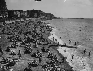 Shingle Prints: Holiday invasion. Hastings was only one of the south coast resorts which were invaded