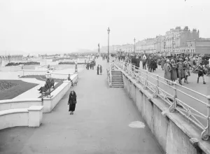 Hove. 1925