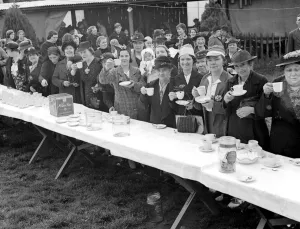Cups Prints: Hoxton Market Mission. 1939