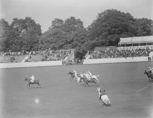 International Polo trial at Hurlingham America versus Hurlingham An exciting race