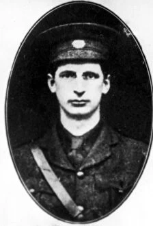 Uniform Collection: Irish Republican Army : Eamon de Valera, a leader in the insurrection of May 1916