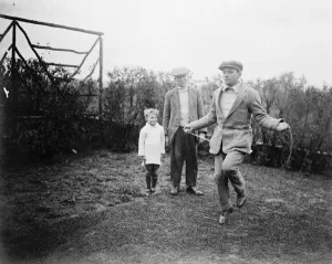 Jimmy Wilde getting fit to meet Pancho Villa for worlds title Wilde at skipping exercise