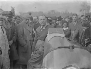 John Cobb breaks Brooklands lap record