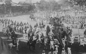Jubilee celebration in Baroda state. H H the Maharajah Sayajiras Gaekwar leaving