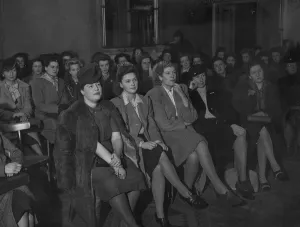 Meeting Prints: The Kangaroo Club - formed by the war brides of Australia servicemen who are awaiting
