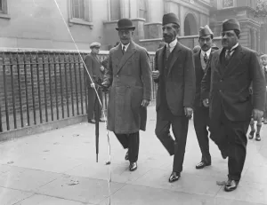King Feisul visits the cenotaph. King Feisul of Iraq, who laid a wreath on the cenotaph