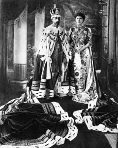 Royal Prints: King George V and Queen Mary Pictured in crown and coronation robes for the Delhi