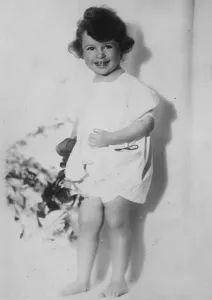 Made a King laugh. Lola Callissano, the four year old child who, after presenting