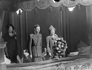 King and queen attended ex servicemen concert at Pailadium. The king and queen
