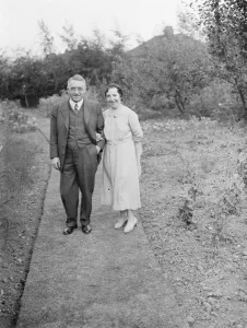 Garden Prints: Knock Dawson and Damer wedding. The happy couple. 1937