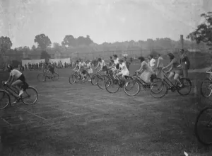 Bicycle Prints: Kolster Brandes Sport. Cycle race. 14 August 1937