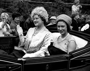 Waving Collection: Ladies Day, smiles from the Queen Mother and Princess Margaret as they drive