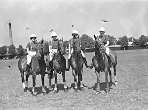 Society Collection: Ladies Polo at Ranelagh - Final of Clanbrissil Cup Grimsthorpe ( Winners )
