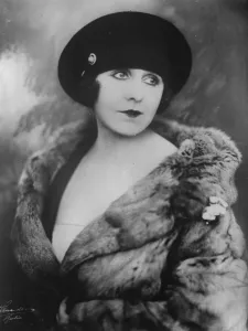 Fur Coat Prints: Lady Drummond Hay as passenger in Zeppelins Atlantic flight. 11 October 1928