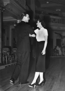 Lambeth Walk - dance The Lambeth Walk is a song from the 1937 musical Me and My Girl