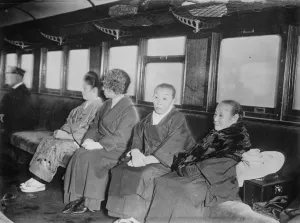 The late Emperor of Japan. Mme Yanagihara ( centre ), mother of the late Emperor of Japan