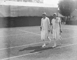 Lawn Tennis Final at Wimbeldon Miss Joan Fry and Miss lumley Ellis 27 may 1925