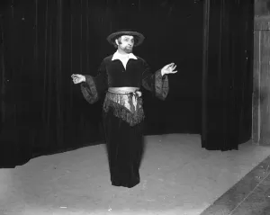 Le Miroir Juif at the London Pavilion. M Victor Henkine singing an Hassidic song