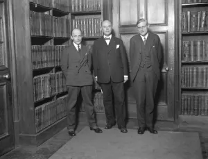 Left to right : Prof Gregory ( London School of Economics ), Dr A R Zimmerman (