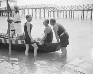 Leisure Prints: On the Lido Centre, Prince Leopold of Prussia ( Nephew of the Ex Kaiser ) 25