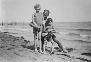 Lido, Venice. Major Ralph Peto with his two children Rosemary and Timothy at Lido, Venice