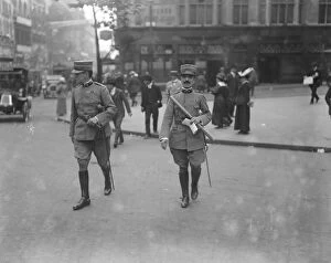 Italian Collection: Lieutenant Marconi and Captain Bardeloni at Marconi House, The Strand, London