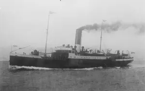 Liner which rescued balloonists The laird linerss Maple which rescued the crew