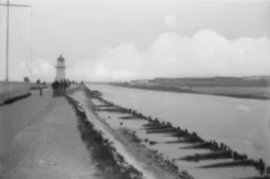 Lighthouse Prints: Littlehampton. 1925