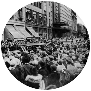 Londons great welcome for Princess Marina: The crowd cheering as the royal car
