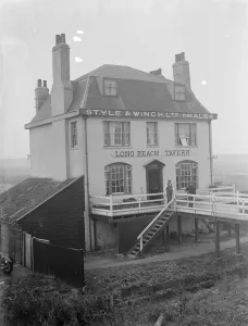 The Long Reach Tavern in Dartford, Kent. 1936