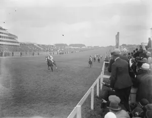 Lord Astors Saucy Sue, F Bullock up wins the oaks at Epsom The finish of