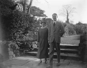 Lord Carnegie and his bride ( Princess Maud ) spend part of their honeymoon at Hull place