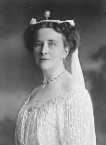 Ludendorffs new bride. Famous German general to marry woman doctor. It is