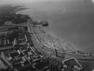 Aerial View Prints: Margaret beach photographed from the air, Easter Saturday, as thousands of holidaymakers