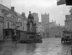Town Prints: The Market Cross in Wells, Somerset. 21 July 1927