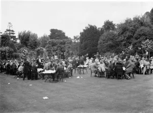 Marl Lodge fete. Bexley. 1937