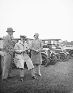 Motorcar Prints: Melton Polo Club tournament. Mr P Paget, Major Ronald Kaye and Mrs Alistair King