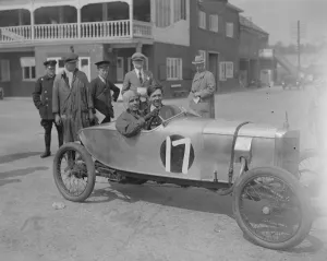Members spring race meeting at Brooklands