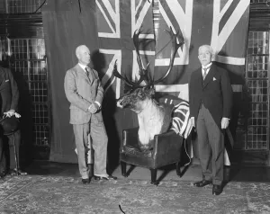 Head Prints: Memento of comradeship, striking Canadian presentation to Royal Irish Fusiliers