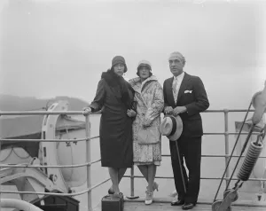 Mexican film star in England. Signora Dolores del Rio photographed with her mother