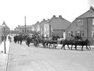 Horsedrawn Prints: Military funeral. 1934